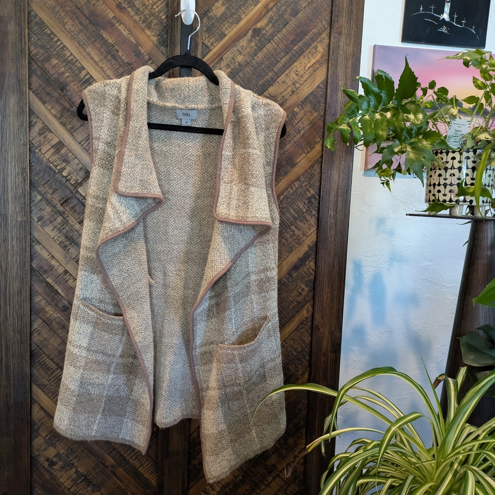 Elegant Beige Open-Front Cardigan Vest